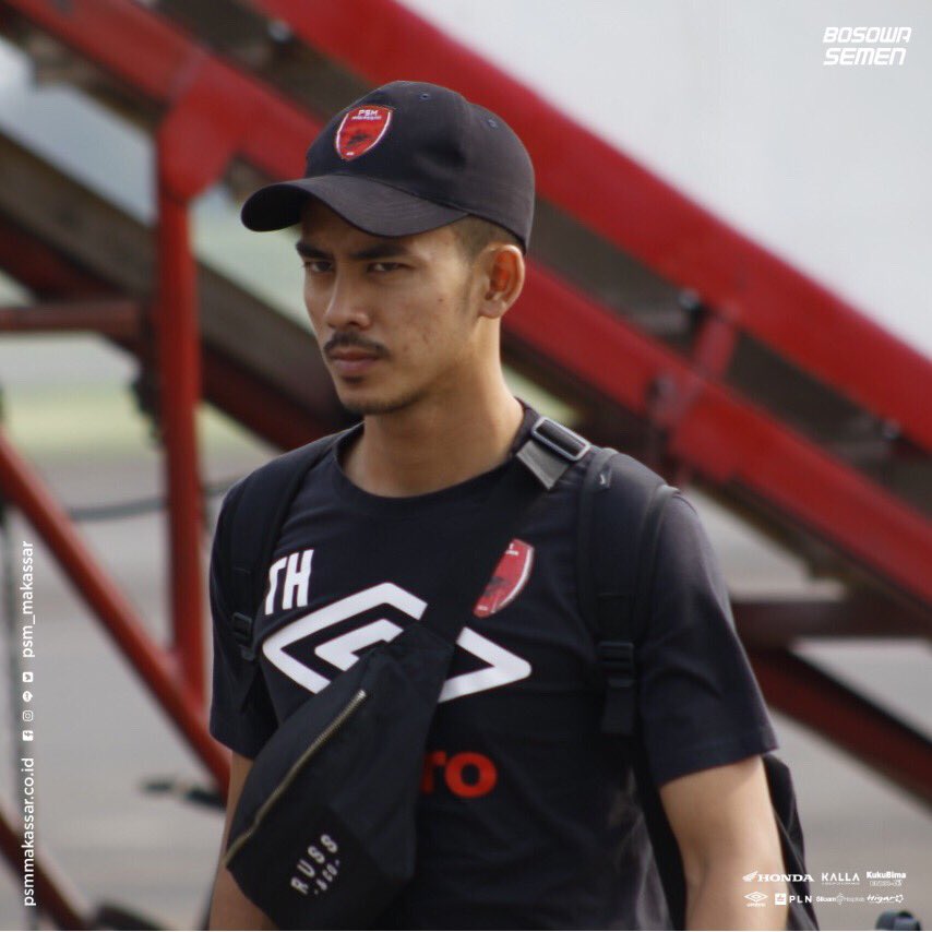 PSM_Makassar's tweet photo. ✈️ Bandung
#PSMarise #EwakoPSM https://t.co/in8EDtiMcq