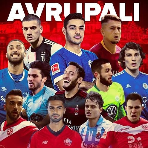 darkwebhaber's tweet photo. Hep Messi'yi, Ronaldo'yu Beğeniyoruz bu kez beğeniler Gururlarimiza 🇹🇷 https://t.co/lsqjv5ujn0