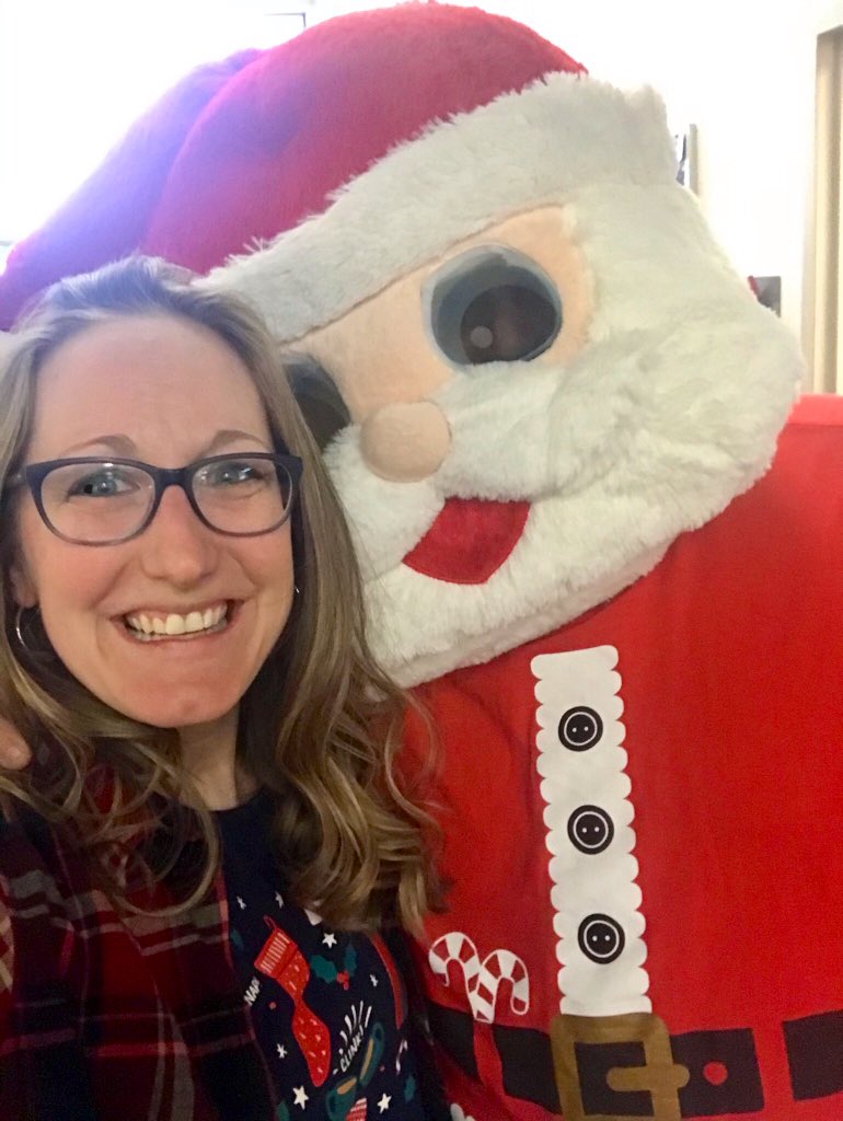mrsgrafscience's tweet image. Santa visited @WesterWildcats today! 🎅🏻