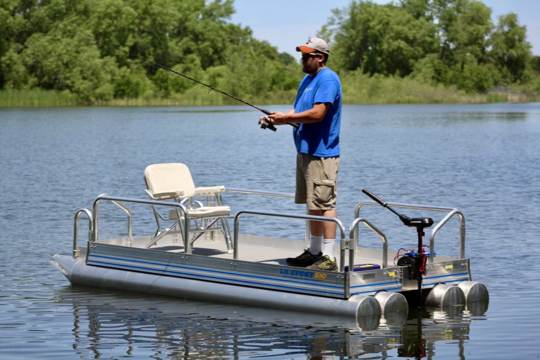 Hotwoods1's tweet photo. #pontoonboat #MADEinUSA #fishing #bassfishing #trolling #boat #boating #pontoon https://t.co/aLmpVGOti8