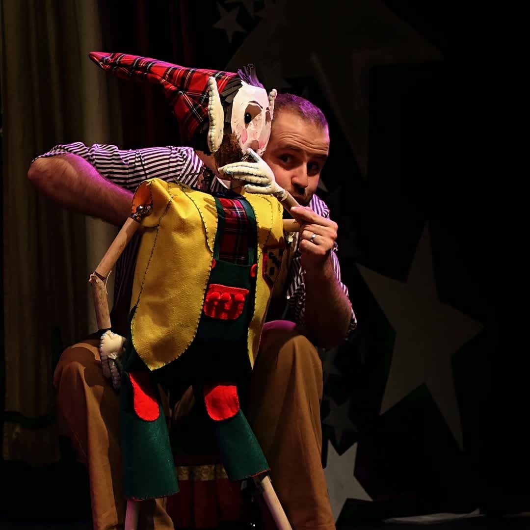 CODSWALLOPcic's tweet photo. Still thinking about booking tickets?? Just do it!!
Book now for Pay What You Can family theatre!
https://t.co/NhfJY3PtGA
^^^^^book them now^^^^^^^^^^^
#christmas #whataloadofcodswallop #guiseley #theatre #soexcited #mollyandmadeline #justdoit https://t.co/9fFXUPVHDh