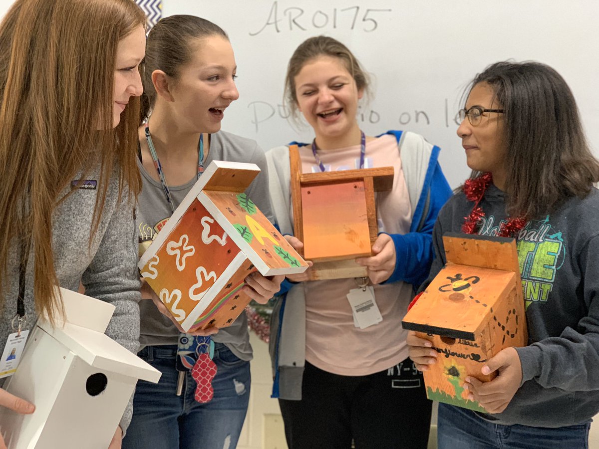 Reindeer &amp; Birdhouses <a href="/MH_FFA/">Mtn Home FFA</a> <a href="/MHJuniorHigh/">MHJH</a>