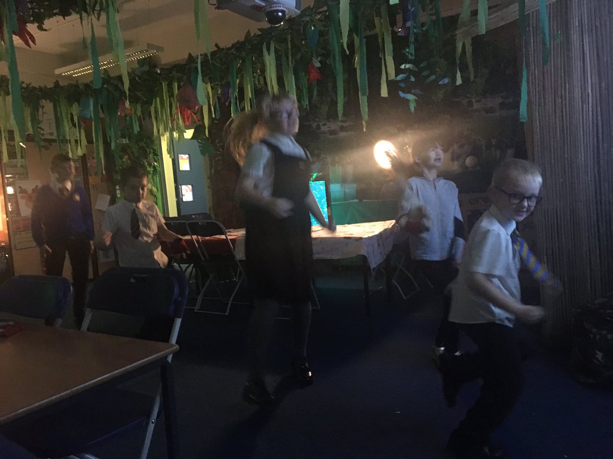 HolySpiritWA9's tweet photo. Party time! 🥳 What an amazing term we’ve had in the #RainforestCamp; we’ve designed and created, we’ve baked and tasted and we’ve learnt lots of new things! Wishing you all a safe and happy christmas; see you in January 🗓 #RainforestFun #Party #HappyChristmas #HolySpirit https://t.co/ut7FF1ALKM