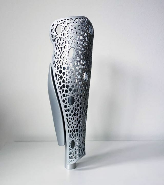 ✨It's the season to sparkle✨
This shimmering silver piece was customized to our client wearing a Rheo knee and a foot with adjustable heel-height.
.
.
.
#sparklesparkle #personalized #prostheticfashion #anatomicstudios #prostheticcover #silvermetalli… instagram.com/p/B6THI0HJTvS/