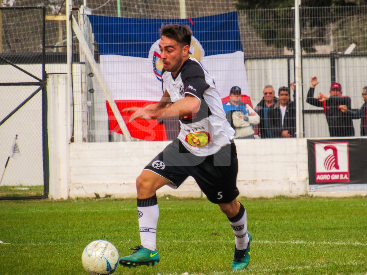 CONFIRMADO: El "pochi" jugará un año más en <a href="/evertonmoldes/">Everton Club Moldes</a> 

El volante Joaquín Giovanini, confirmó a #DePartida que acordó la continuidad en el "panza" para la temporada 2020. 

#DePartida #Deportes #Futbol #Mercado #Pases #Clubes #Everton #Moldes