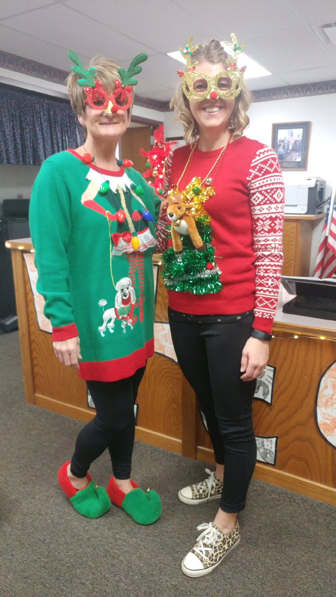 haake_kim's tweet photo. I have the best coworkers!! Fun filled week at NBE!! #wesclinwarriors https://t.co/CNUsuS715k