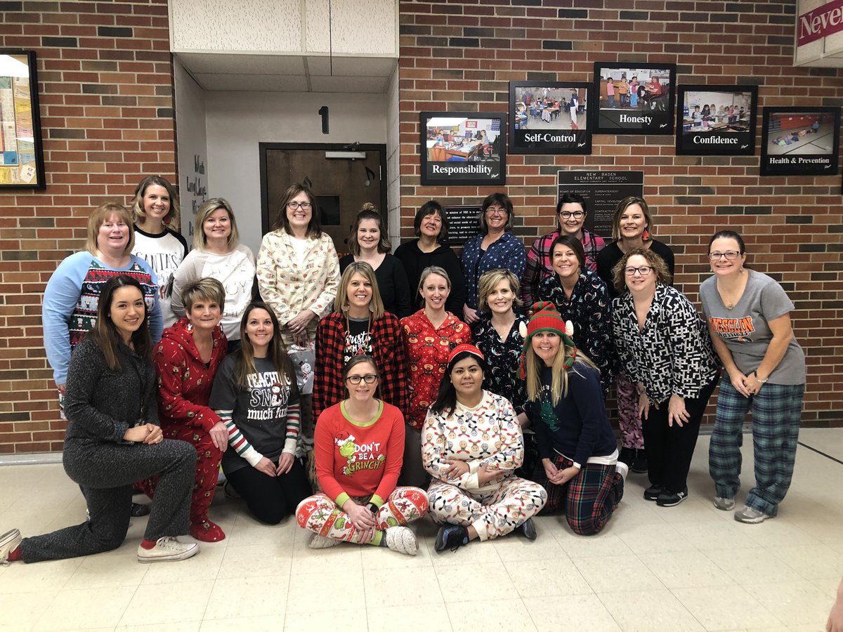 haake_kim's tweet photo. I have the best coworkers!! Fun filled week at NBE!! #wesclinwarriors https://t.co/CNUsuS715k