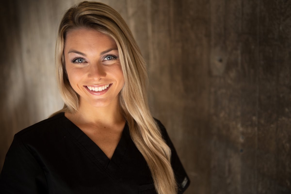 uiowaalumni's tweet photo. Morgan Kofoid has landed not one but two great gigs after her December graduation from the University of Iowa College of Nursing: one in an intensive care unit and one in the limelight. https://t.co/KTpwEEHIni #UIowaGrad19 #AlwaysAHawkeye https://t.co/Pn0wlFFhZU