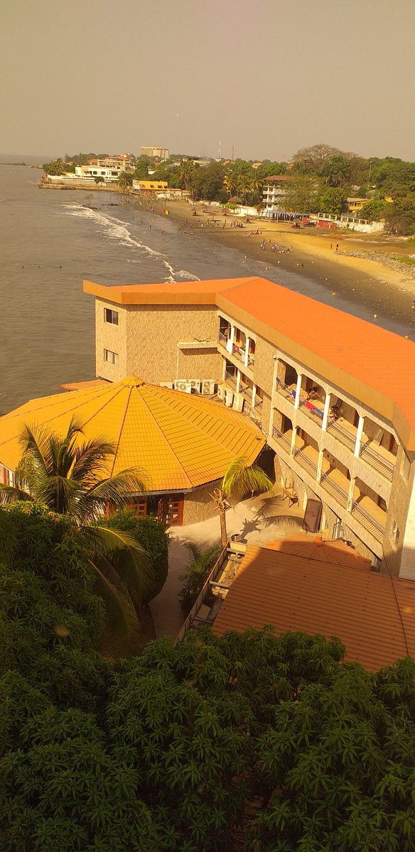 AlmamiDampha's tweet photo. This is the coastal  side of the city of Conakry,  Guinea. It the shows the seriousness of the threat posed by coastal erosion. https://t.co/ULp2e4wqln