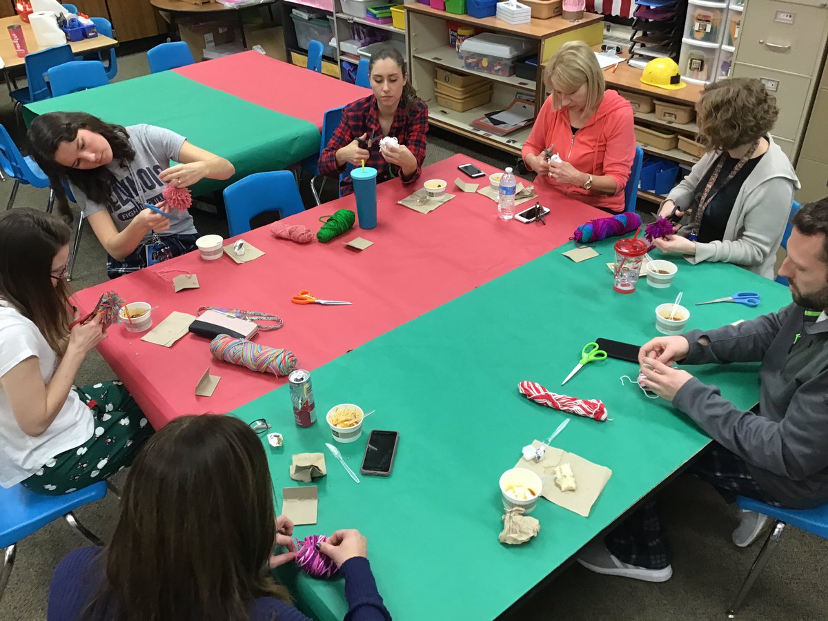 KardysLaura's tweet photo. Social and Happiness investment teacher edition! Making Art, eating soup and wearing PJs, enjoy last couple hours before break! 
@bainbridge_fox @christineduncker @CBell__Fox @priscillabuch3 @LWalther_Fox @Zahora_Fox @Gelz_Fox 

#annefox #annefoxjourney #annefoxrocks #pompoms https://t.co/8OVeob3oS4