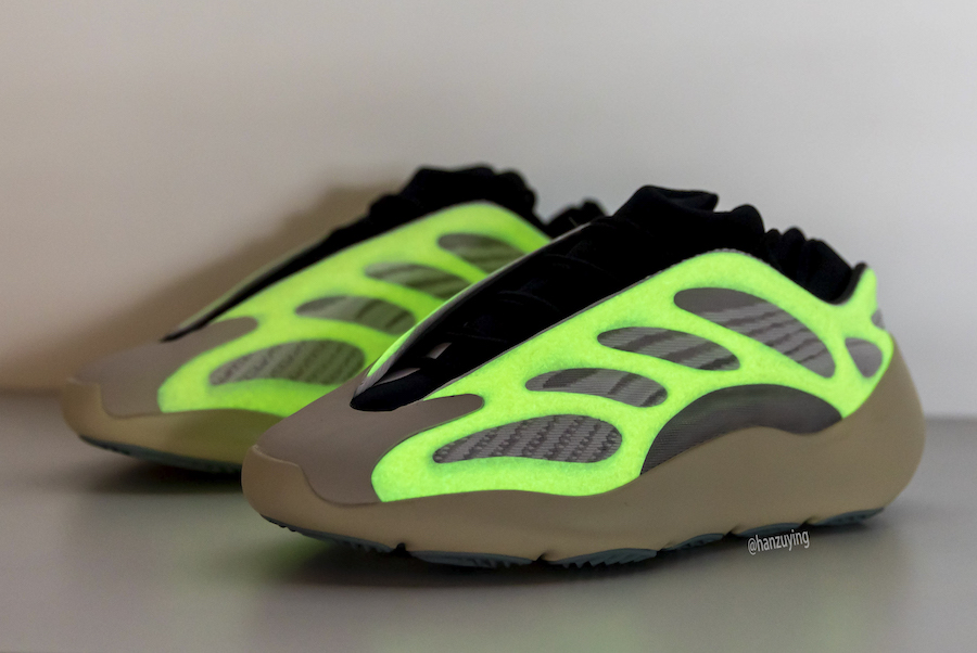 novo yeezy 700