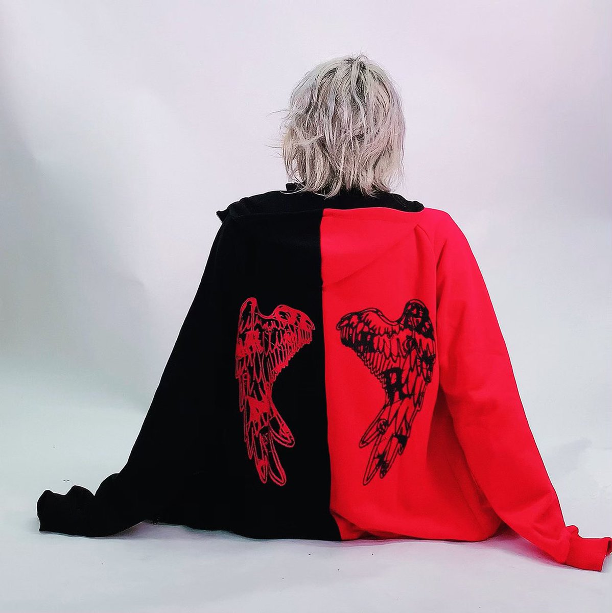 NieR_tokyo's tweet photo. 🎁短期プレゼント企画🎁

こちらの当店オリジナル
two-tone ZIP PARKAを

🎊4名様にプレゼント🎊

◼応募方法
フォロー(@NieR_tokyo) &amp; RT
◼締切〆 12月22日(日曜日)24時まで

※鍵垢の方も対象内です

男女兼用
ユニセックスアイテムになります。

是非ご参加ください🙇‍♂️🙇‍♀️ https://t.co/UToZhRVzeb