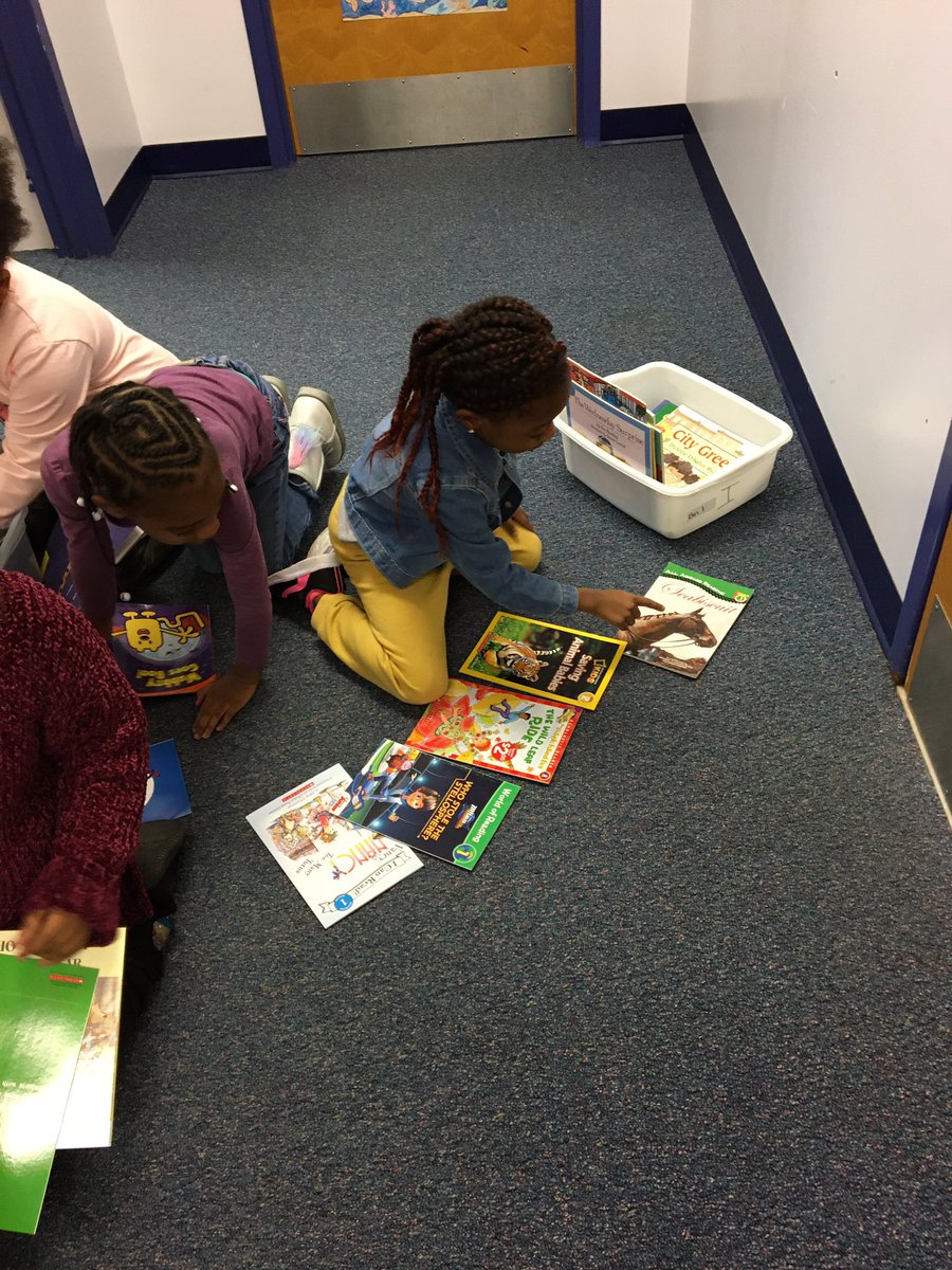 MrsShafferReads's tweet image. Thank you Bushy Park for your generous donation of over 400 books!  Our students were able to take home new books for winter break !! #kindnessmatters #literacyimpact #wearerunningbrook @hcpss_bpes @hcpss_rbes @PrincipalAJE @hcpsselemla