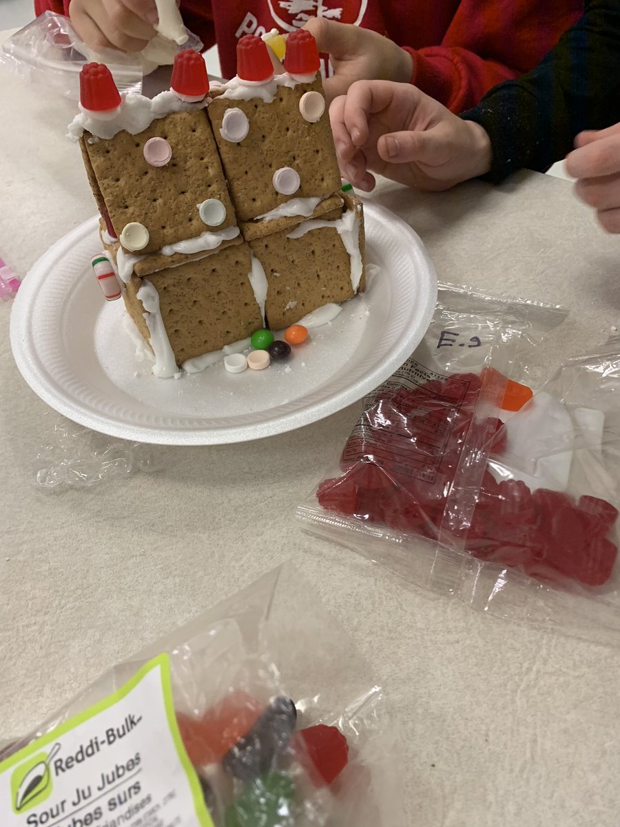 Embracing the chaos. Building gingerbread houses with our grade 7/8 buddies. #somersetstarstvdsb <a href="/christa_varey/">Christa Varey</a> <a href="/DawsonBry/">Bryan Dawson</a> <a href="/JasonPratt13/">X</a> <a href="/Gr5Desrochers/">Sandy Desrochers</a>