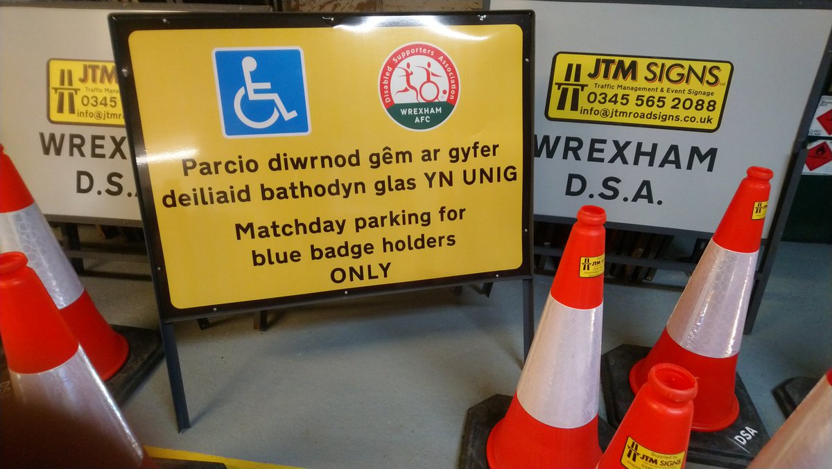 JtmSigns's tweet photo. @WrexhamDSA Signs and Cones all ready to go #eventsigns @Wrexham_AFC @GlyndwrUni https://t.co/M52XMyzuYd