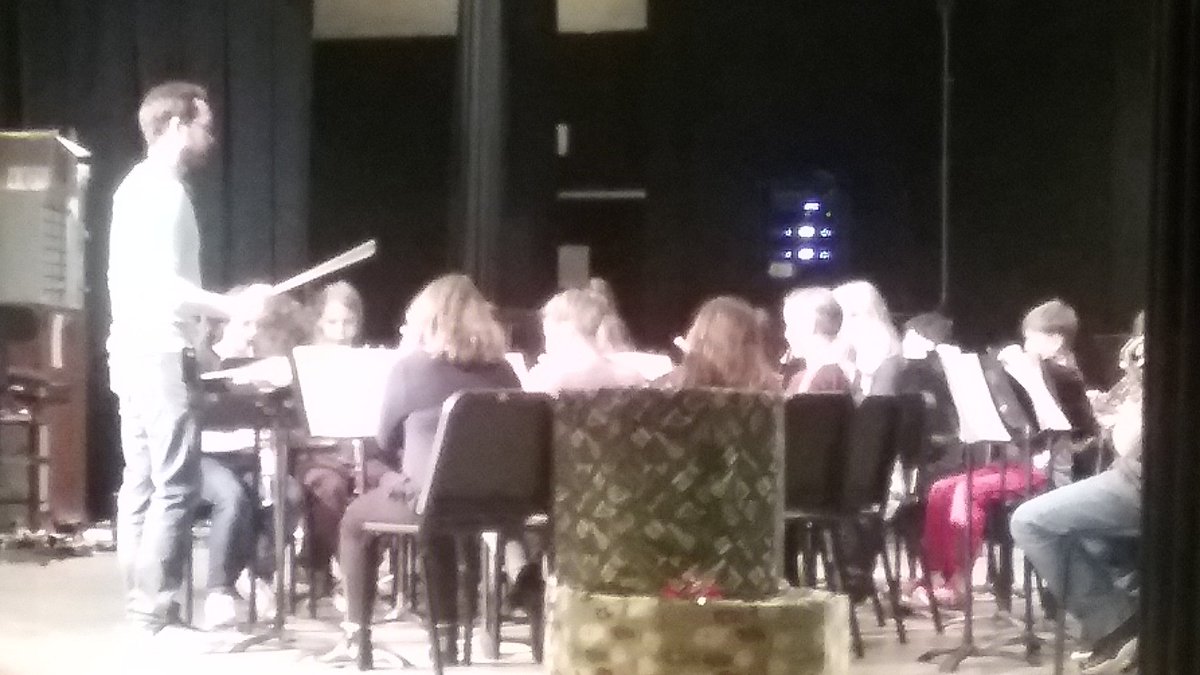 TamiGerman3's tweet photo. Enjoying beautiful music from Elmwood Elementary students! #trojanforce322 https://t.co/sac17kWp4p