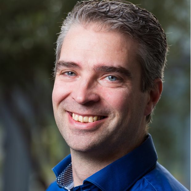 TWdigitaal's tweet image. Gaan we in de toekomst nog wel naar de huisarts, of heeft iedereen dan een #zorgrobot in huis?

Lees over de toekomst van de #zorg in het interview met @RBurie, zakelijk directeur van het TechMed Centre @UTwente door @mischabrendel 

technischweekblad.nl/artikelen/tech…