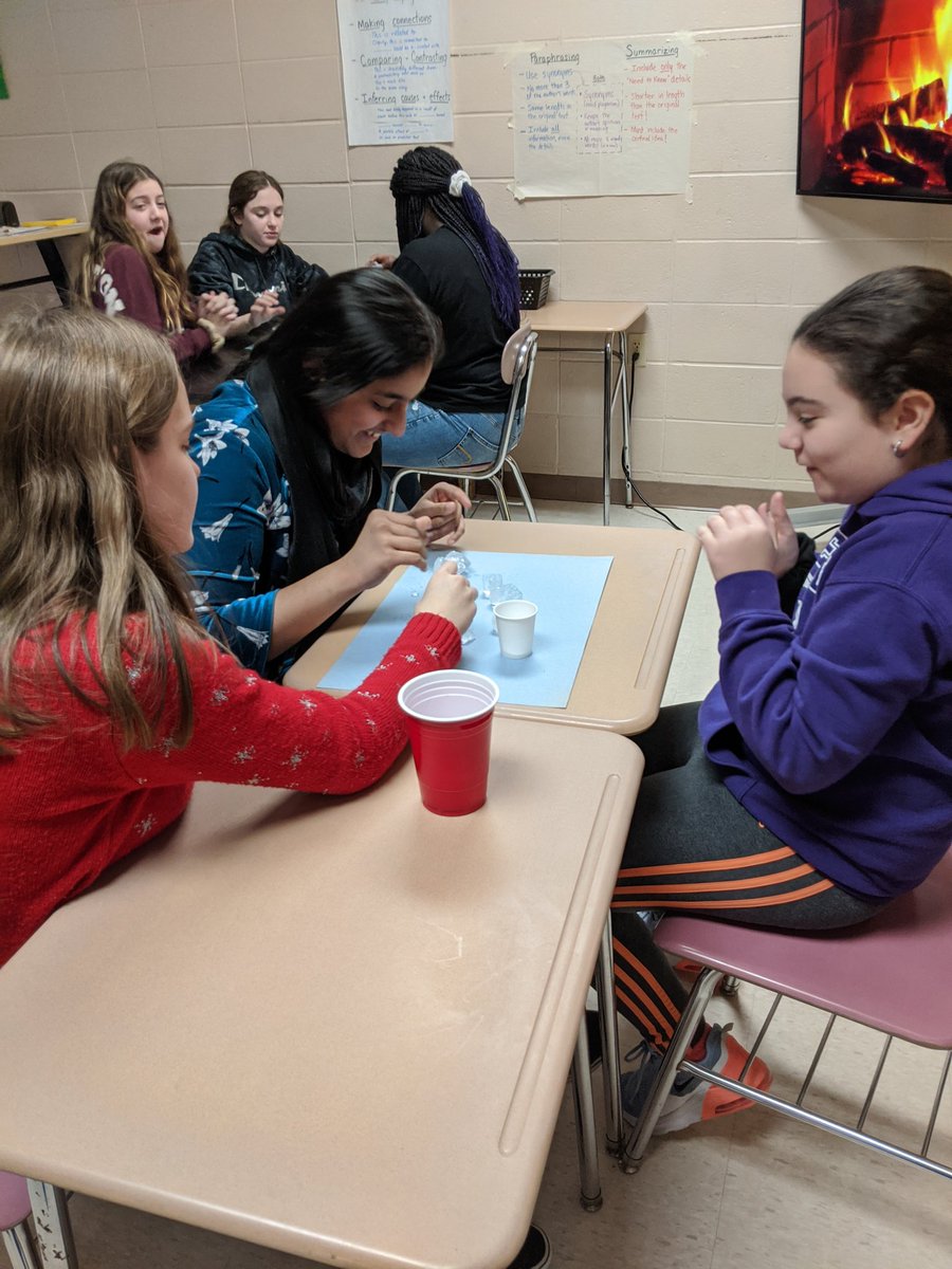 emTeachme's tweet photo. A friendly igloo STEM competition! https://t.co/xpoeNVEqtU