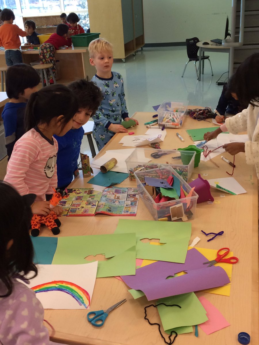 Lots of creating in the makerspace today. <a href="/KanataHighlands/">KanataHighlands</a> <a href="/mskaitlynkhps/">Kaitlyn Shaver</a> <a href="/MmeRodney/">Mélanie Rodney</a>