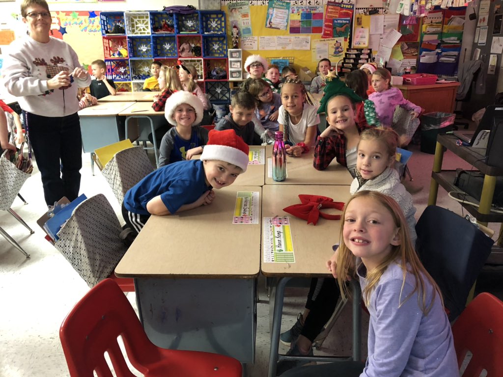 TillotsonH's tweet photo. Second graders studying about Kwanza. @BCBraves @LkruegerKrueger https://t.co/Alt3teU3KT