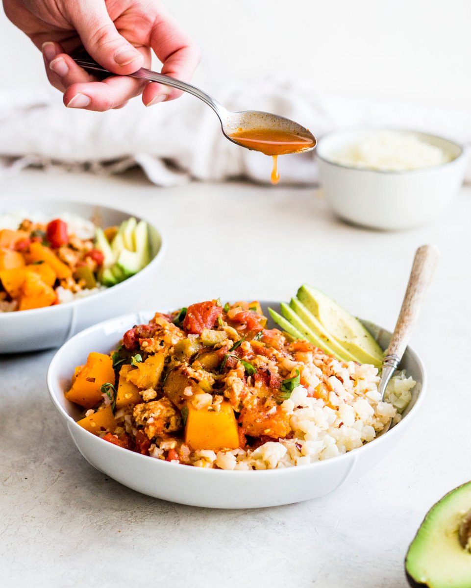 Say hello to the most-delicious #Whole30 recipe EVER! Butternut squash chili is made with ground turkey, peppers, tomatoes, and avocado all atop our convenient cauliflower pearls!

Grab the recipe by <a href="/TheAlmondEater/">TheAlmondEater</a>: bit.ly/2APeppg

#TaylorFarms