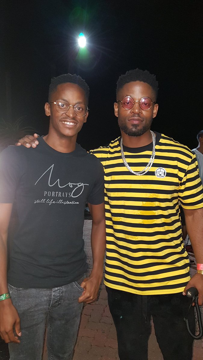 MOGPortrays's tweet photo. @MOGPortrays With @PrinceKaybee_SA  at #HuntersGreenRoom Polokwane Yesterday🙏🏾

#HuntersRefreshes
#MOGExperience
#PrinceKaybee 
#Gugulethu #FetchYourLife #ClubController #Banomoya #BlackTwitter #FridayFeelings

@hunterscider 
@ChristianLeica 
@FirstTakee 
@L_M_O_G https://t.co/wJ79mN20aj