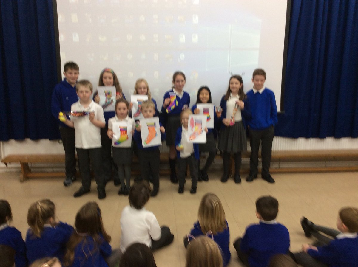 bdps_20's tweet photo. @brynderiprimary SWAT presented prizes today to our anti-bullying odd sock competition winners. Da iawn! Article 19 : Right to be safe https://t.co/4ZH8EsrDqW