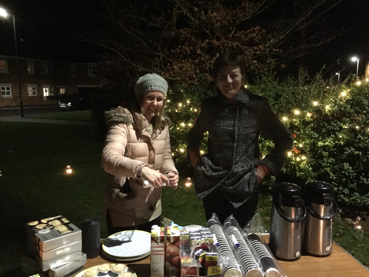 RollsRev's tweet photo. Belated update! Christmas carols on the paddocks estate Monday night - pop up nativity photo booth dressing up fun and thank you Thirsk British legion band for music. Not a church building in sight but starting to feel like a Christian presence in this community @MultiplyReach https://t.co/UFS0h3qemQ