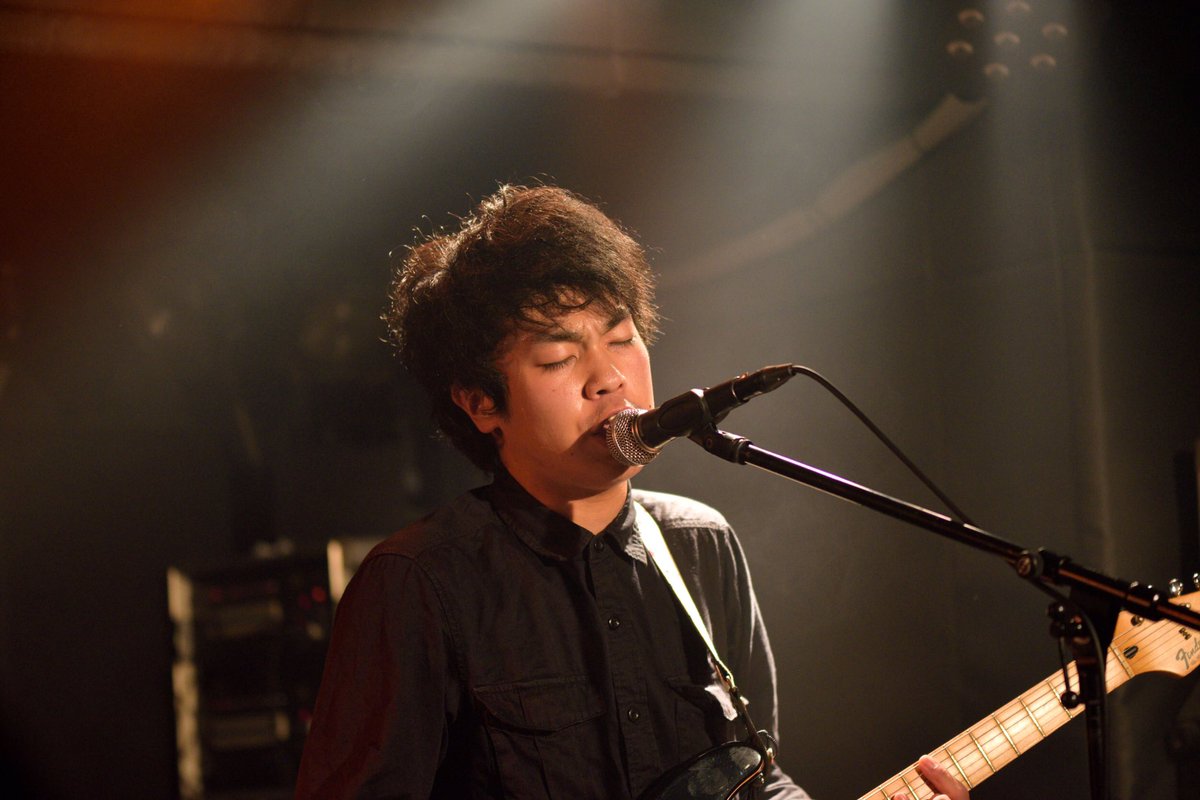 bear_know's tweet photo. Bear's know です。

下北沢regにて

12月23日

18時open〜

自分たちは18:30〜から出演します。

今年最後の大見せ所でございます。

ここからは大事な話。

これが終わったら自分たちは

少しの間、

休止期間を設ける予定です。

でもまた帰ってきます。

ぜひよろしくお願いします。 https://t.co/yHU8EOYiSO
