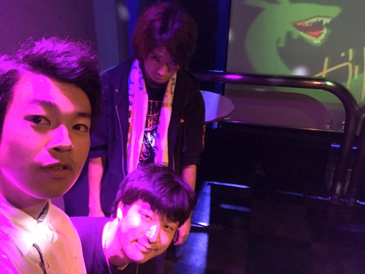 bear_know's tweet photo. Bear's know です。

下北沢regにて

12月23日

18時open〜

自分たちは18:30〜から出演します。

今年最後の大見せ所でございます。

ここからは大事な話。

これが終わったら自分たちは

少しの間、

休止期間を設ける予定です。

でもまた帰ってきます。

ぜひよろしくお願いします。 https://t.co/yHU8EOYiSO