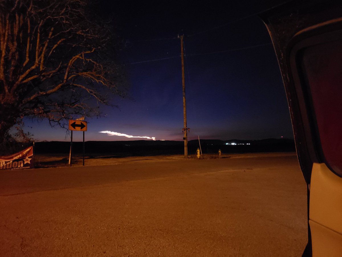 lctechman's tweet photo. Saw this on my way to work this morning, turns out this was a trail from an Atlas V rocket launch at Cape Canaveral! https://t.co/exvREEo6cL