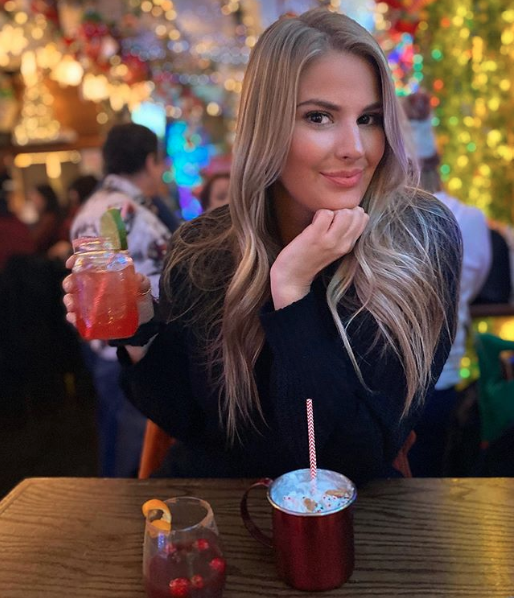 Let's have the best weekend ever and get jolly with the help of #elfdup cocktails 😋 😊 🍹 🍸 🍷 🥛 🍻 🥂 🥃 

Gram by <a href="/jennabays/">Jennifer Bays</a> 😍 😍 😍