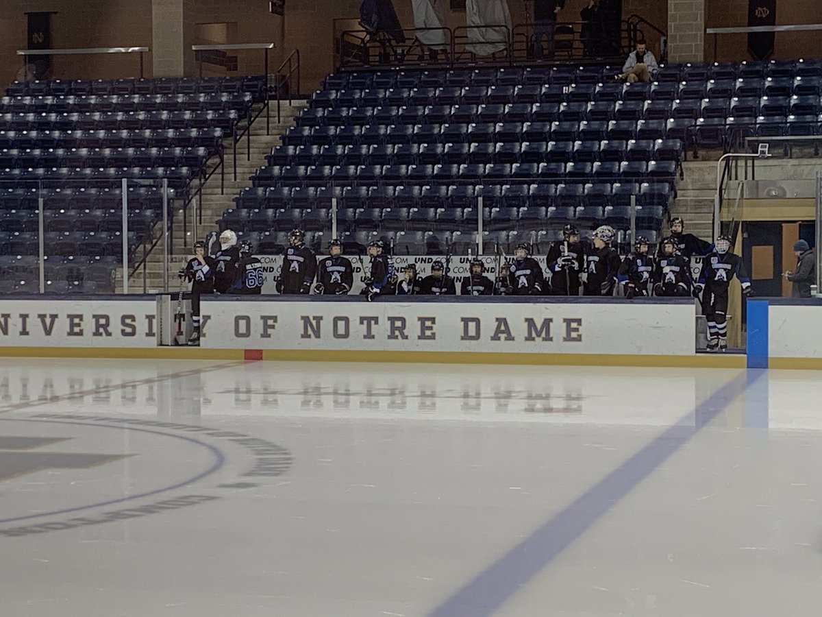 BulldogsAA's tweet image. Ice is getting ready and so are the 06’s to skate at Notre Dame #gobulldogs #fastice
