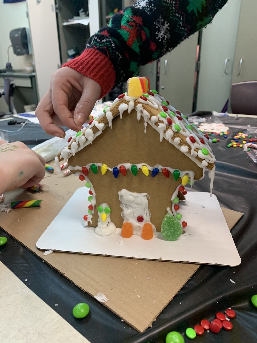 MrsKnuevenSTEM's tweet photo. Love this project!  Gingerbread houses incorporating designing within a budget, area, perimeter, and electrical circuits.  I can’t wait to see the finished products! https://t.co/iLSgx6c0YD