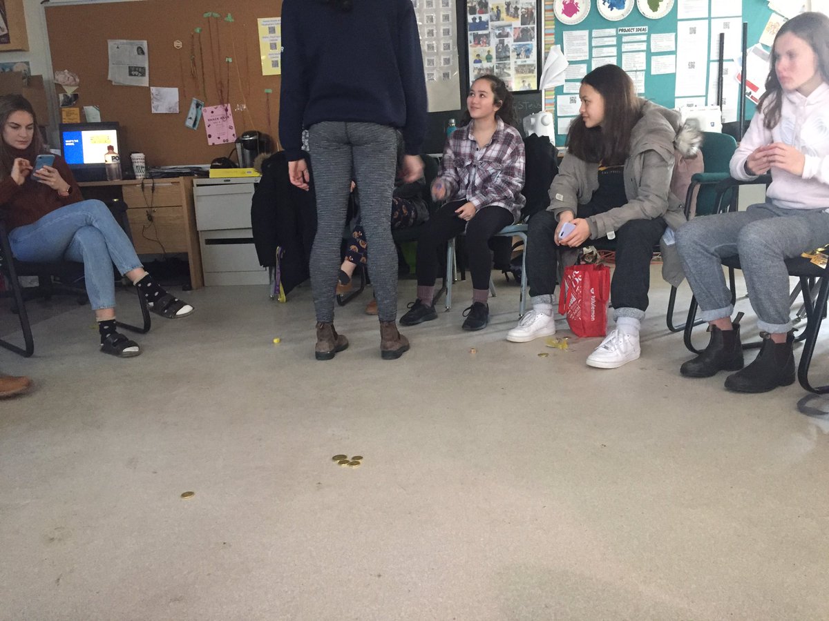 bei_di's tweet photo. Thank you @haleymillerjm for teaching us about Judaism and Hanukkah and teaching us how to play Dreidel!! https://t.co/Rrt5SboJWC