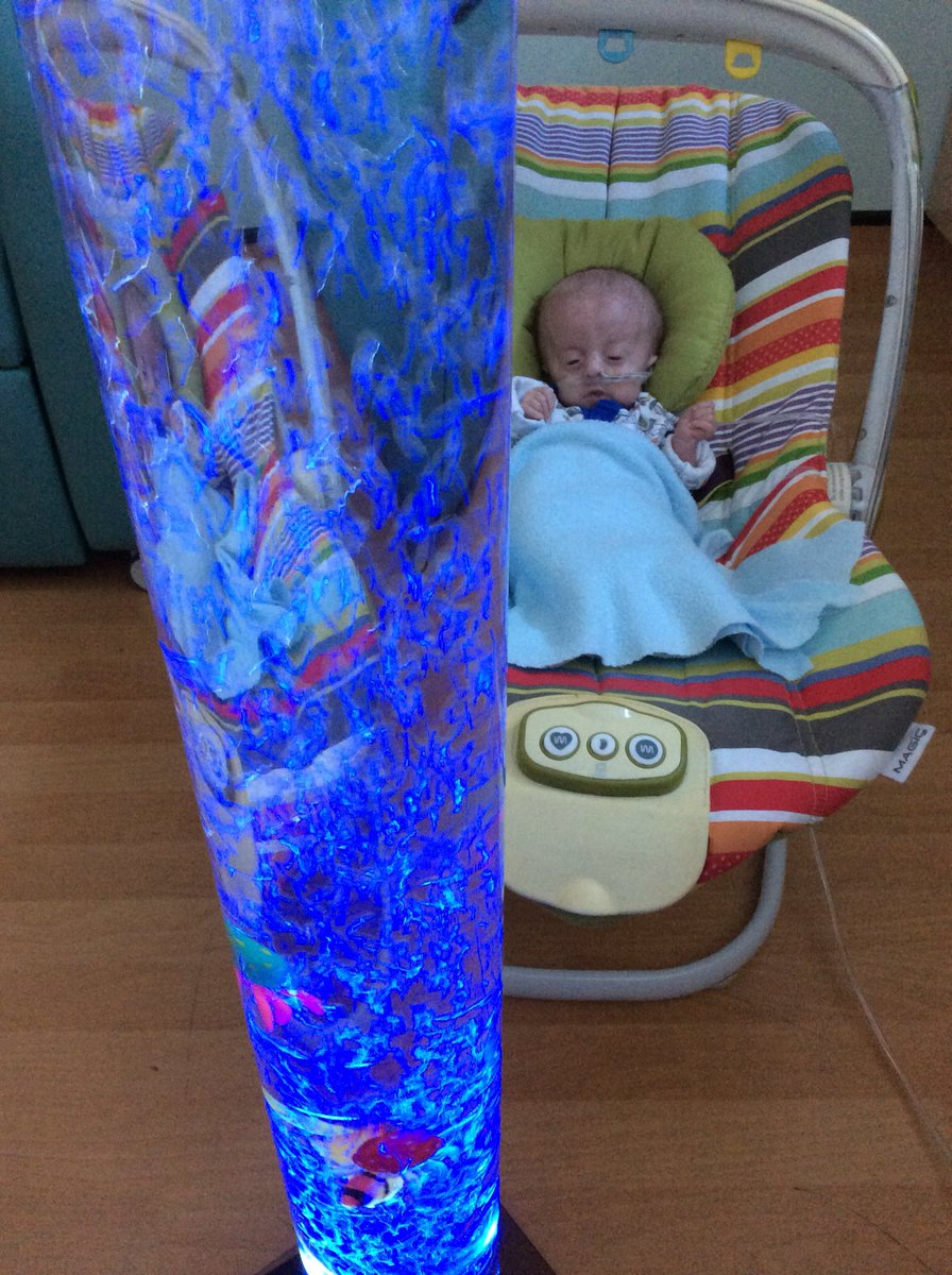 NeomatesOrm's tweet photo. Just a chilling day looking at the fish.#funtimesontheneonatalunit #gettingbigger @NeomatesOrm @SONHStrust @NWNeonatalODN https://t.co/GakCt0trNw