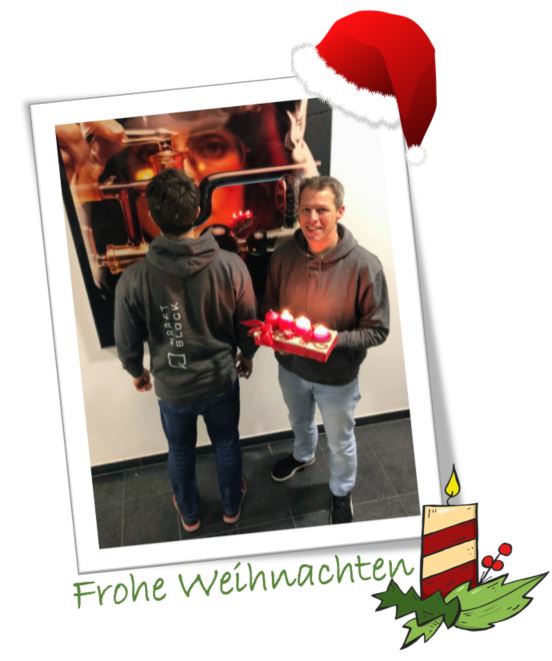 KraftblockE's tweet photo. Ein Adventskranz aus #Speicher-Material, made by #Kraftblock und das neue Teamoutfit. Auf geht's zur Weihnachtsfeier.....
Euch allen schöne Feiertage und einen guten Start ins neue Jahr. https://t.co/rxRioIHwaJ