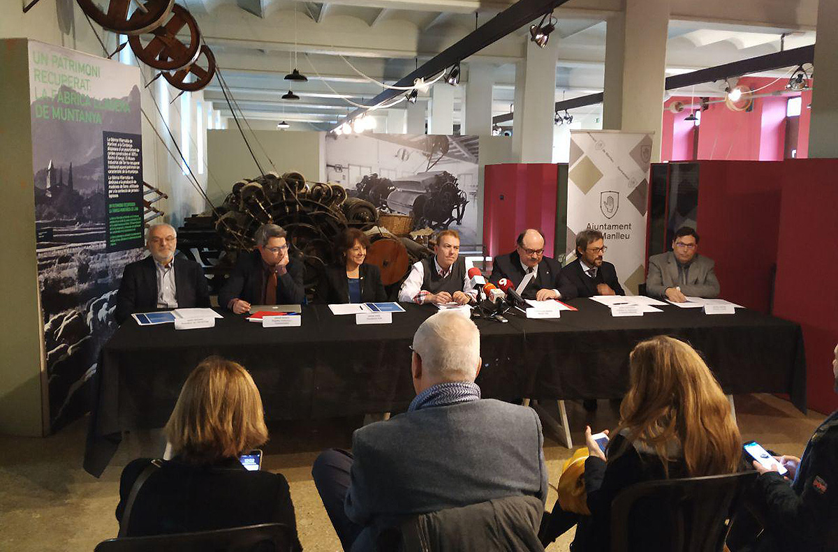 osona's tweet photo. Manlleu planta la llavor per ser un referent de formació en innovació tecnològica; informa @cfitverd   https://t.co/0D6WEzaCOF #Osona https://t.co/AwtDs41WgG