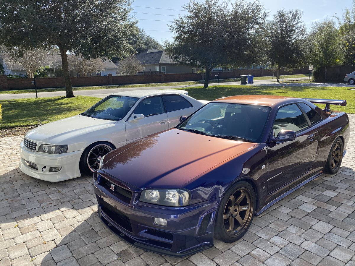 Adam_LZ's tweet photo. I should probably get rid of everything I own and just keep these two fr https://t.co/X9JINjUnzb