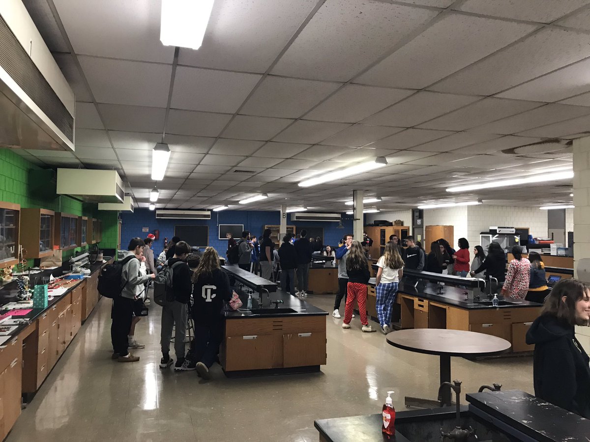 AboroScience's tweet image. Astronomy students holding a mini-showcase on current events in space!