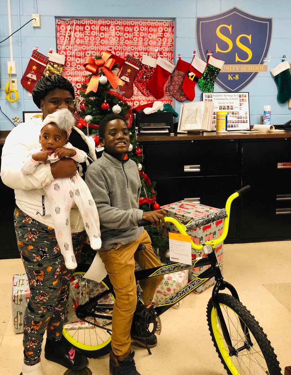 SSK8Tampa's tweet photo. G3 bike donation at #SSK8 to reward some of our awesome students. #HappyHolidays #keystosuccess https://t.co/V78YMHLytM
