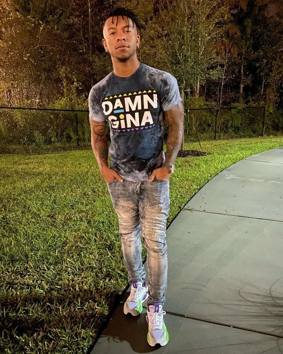 Relaxing and looking forward to enjoying all the holidays without wrestling on my mind. Love it #home