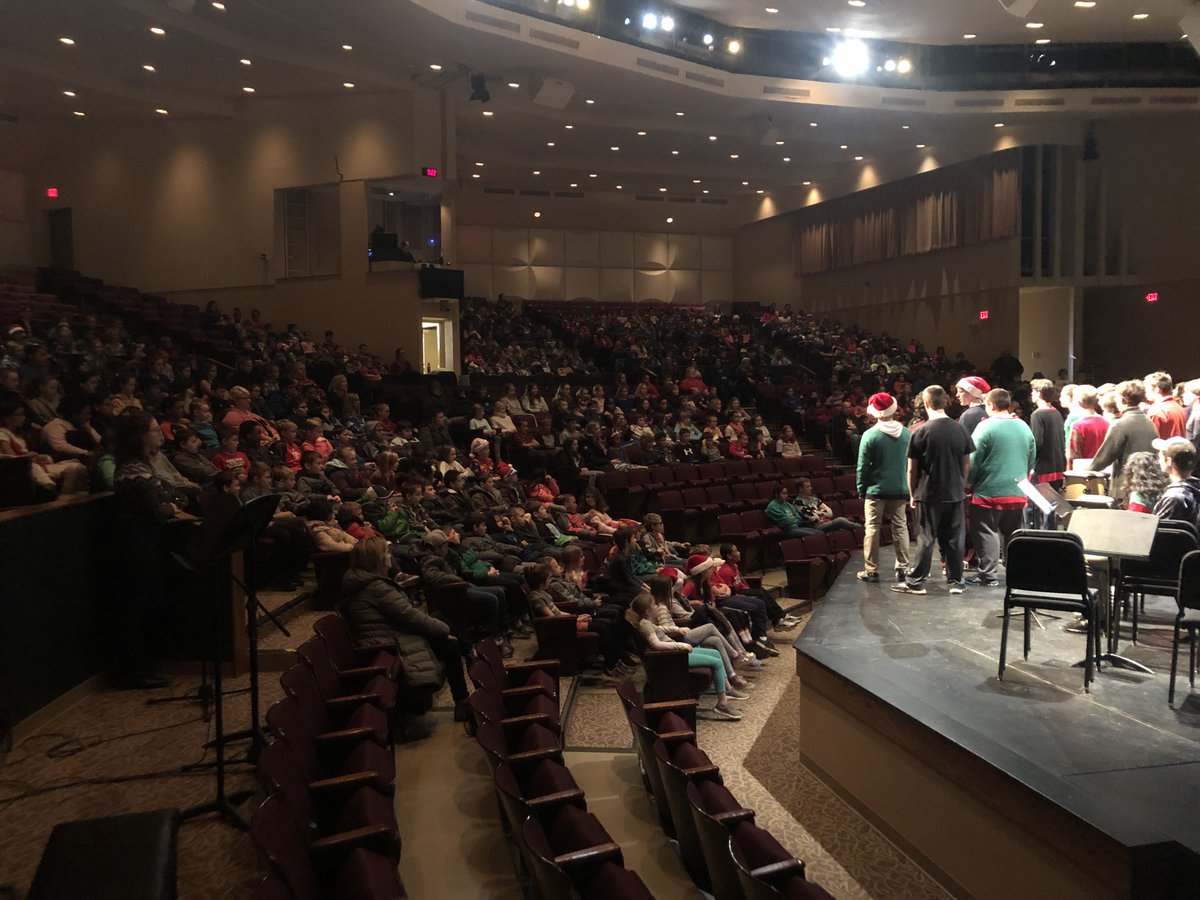 PNHSBands's tweet photo. We had an amazing opportunity to have a mini-version of our @PortageNorthern Collage for the #PPSAmberly & Haverhill Elementary 3rd, 4th, and 5th grade students. Thanks to @mrfuehr & @HIVEPrinciPal for a great audience this morning! #MusicInSchools #buildingOURfuture https://t.co/ckzX8QYTXU