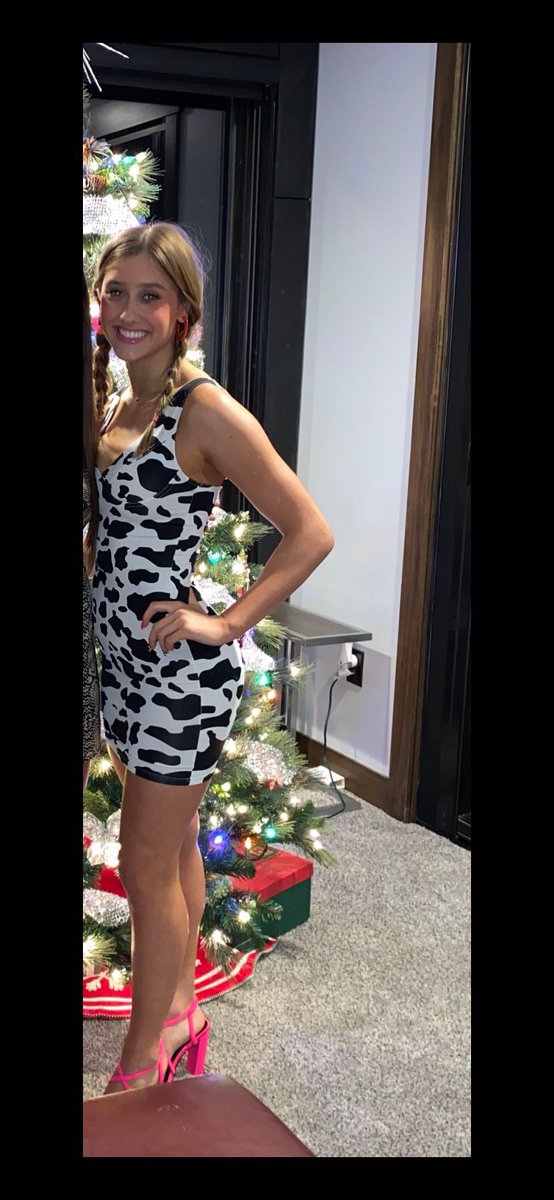 Our 2nd <a href="/Barstool_OSHS/">Barstool Olathe South</a> smokeshow, but first junior, <a href="/addiash_/">addi blum</a> smokeshows would like to wish everyone a merry Christmas and would like to bless your feed one last time before break