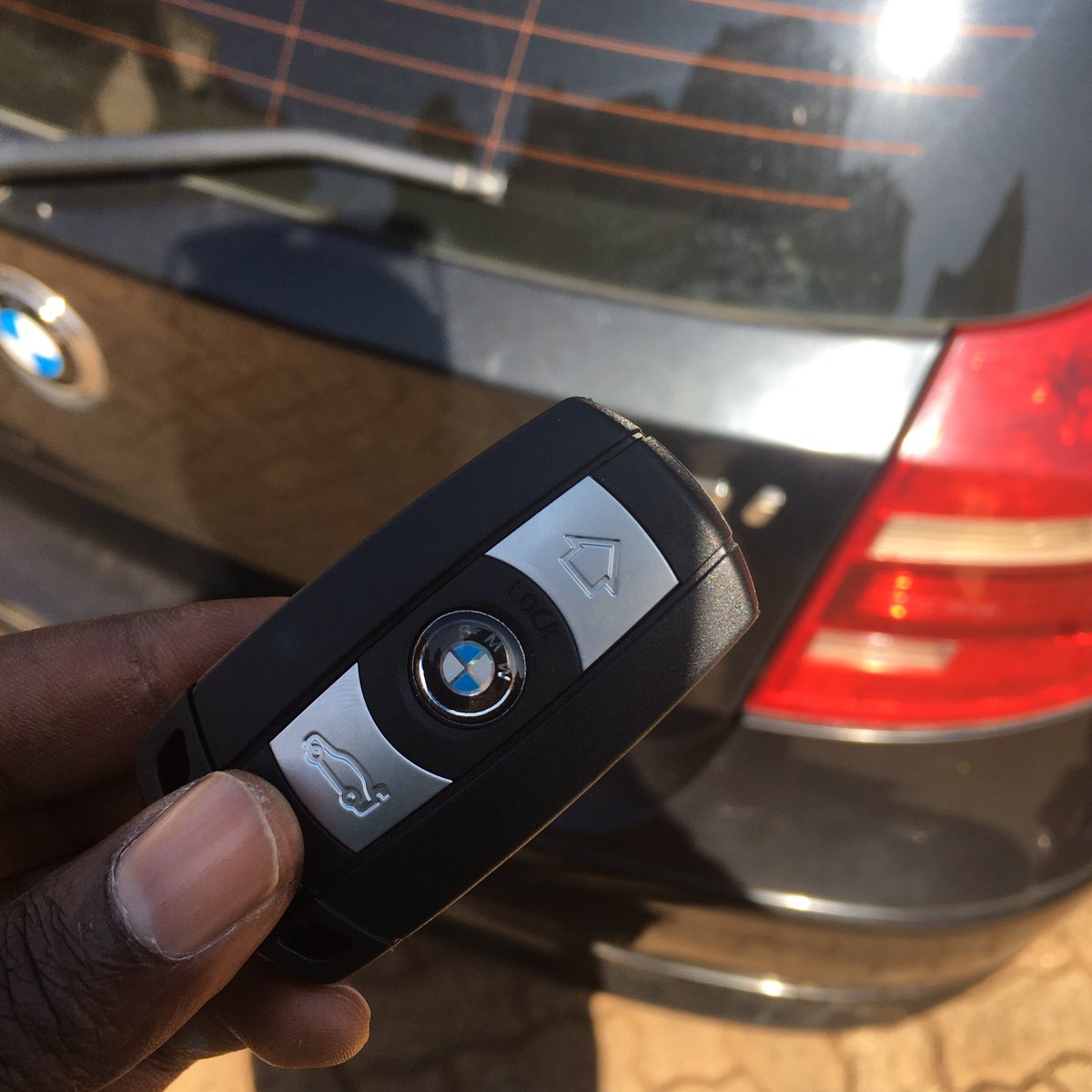 AutokeyKenya's tweet image. BMW 1 series all keys lost. Key supplied and programmed on location. #Autokey #BMW