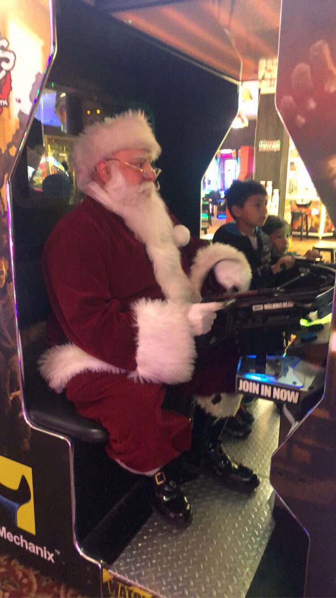 CSMeyrick's tweet photo. Today, @_FantasyIsland_ invited our students over for a holiday breakfast and unlimited play in their arcade. It takes a village to #educate #students. So thankful for the BH Community. #MerryChristmas #promisingeverystudentafuture
#ItsAllAboutRelationships #takesavillage https://t.co/Yqzi2uTAXm