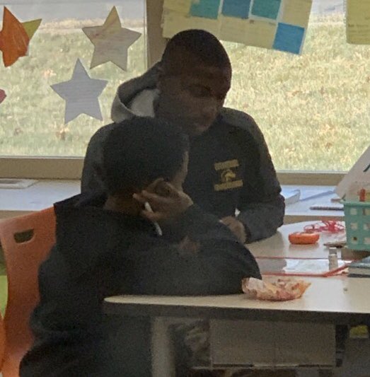 HooverHuskies's tweet photo. Brothers to Brothers mentoring future Huskies! @MooreDMPS @DMHuskies #hooverway https://t.co/DwMx4LD4IX