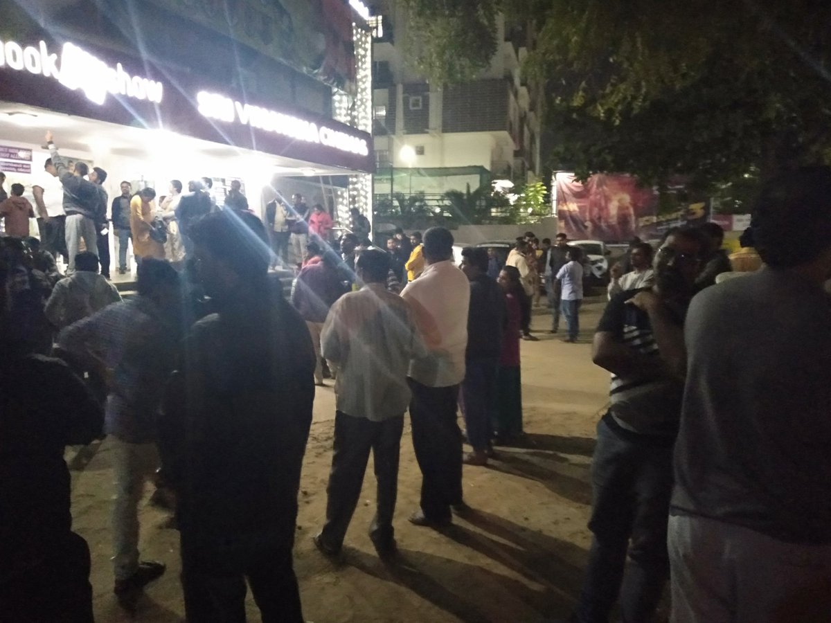 GangulyWorld's tweet photo. #Showtime #Ruler #BlockBusterRuler #Bangalore https://t.co/vcn8YVlTAo