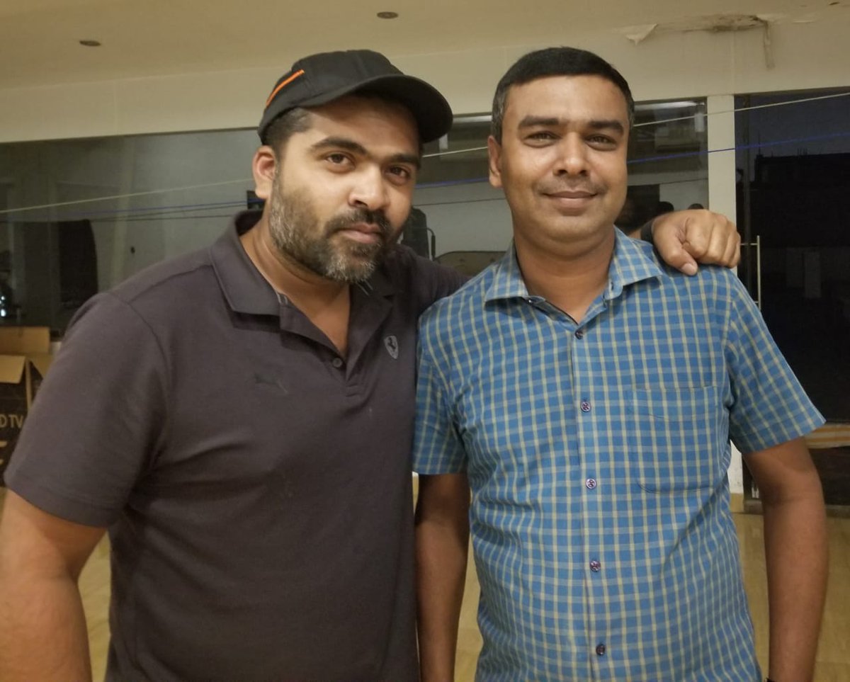TrichySTRfc's tweet photo. வரும் ஜனவரி 20ம் தேதி #மாநாடு படப்பிடிப்பு கோவையில் தொடங்குகிறது. பிறகு ஊட்டியில் நடக்கிறது. விமானத்தில் முக்கிய காட்சிகள் படமாக்கப்படுகிறது.
@kalyanipriyan ஹீரோயின்.
#மகா படத்திலும் விமானத்தில் முக்கிய காட்சிகள் படமாக்கப்படுகிறது.
@vp_offl #STRUpdate
#STR #Simbu https://t.co/vDX37w90Yc