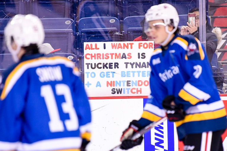 OHLIceDogs's tweet photo. Hey Santa, do you think you can help this fan out? https://t.co/nq9wK1Ackb